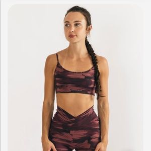 Alphalete leggings and sports bra set
